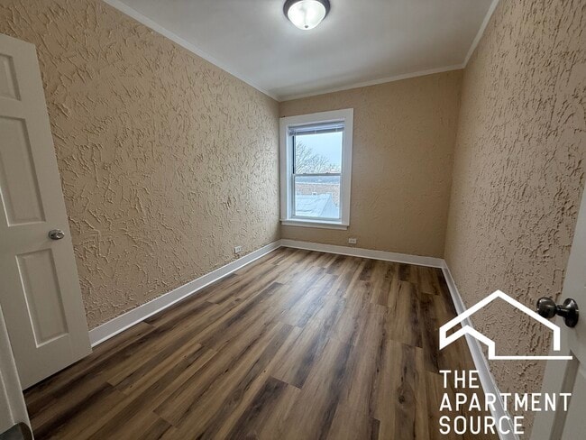 Photo - 3420 W Irving Park Rd Unit 34