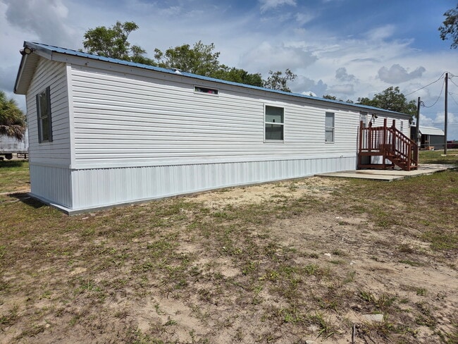 Photo - 17014 Meridian Blvd
