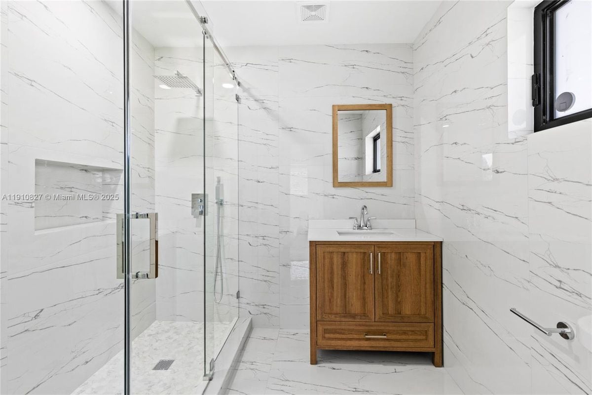 Photo - 317 N 31st Ave