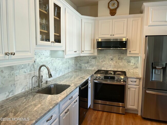 Photo - 131 Avenel Blvd