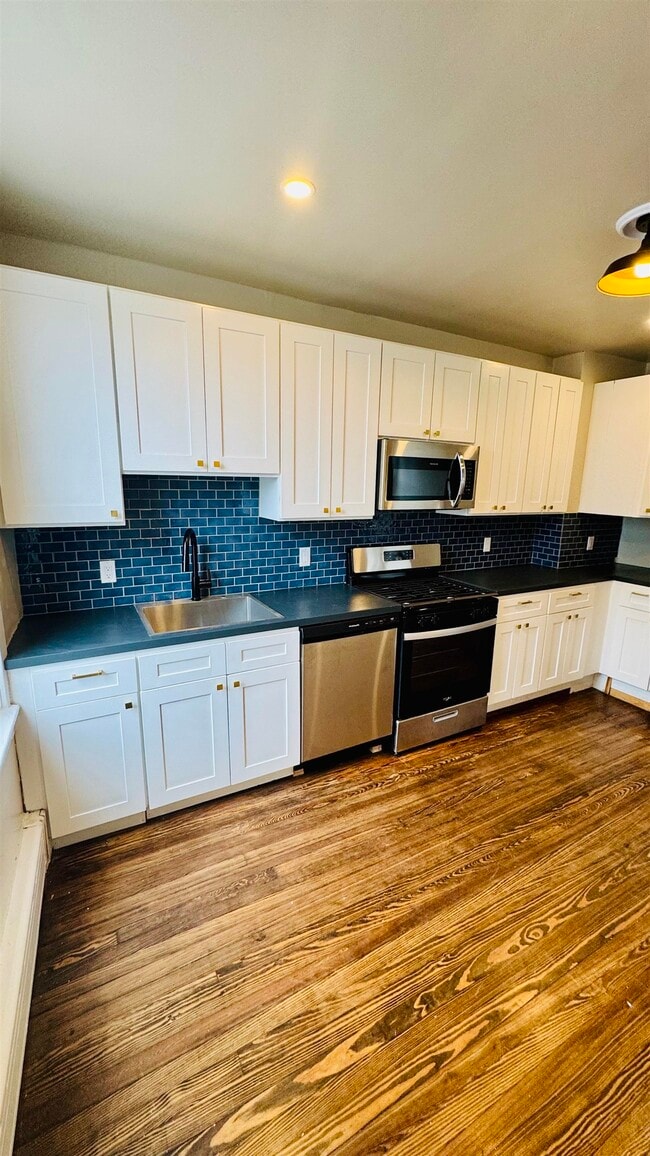 Photo - 682 Summit Ave