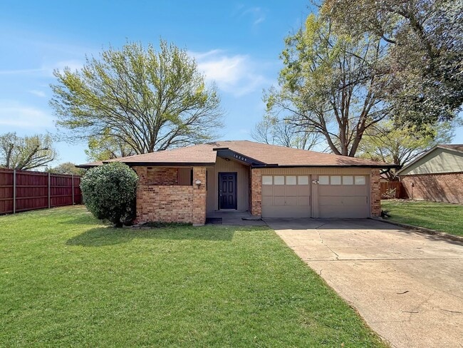 Building Photo - Spacious 3 Bed/ 2 Bath Home for Rent in Fort Worth