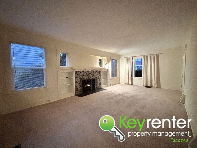 Photo - One Bedroom Triplex Unit in the Heart of Tacoma’s Proctor District!