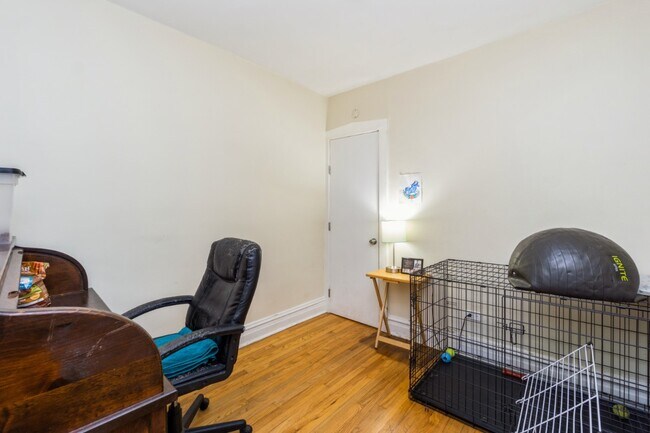 Photo - N Odell Avenue