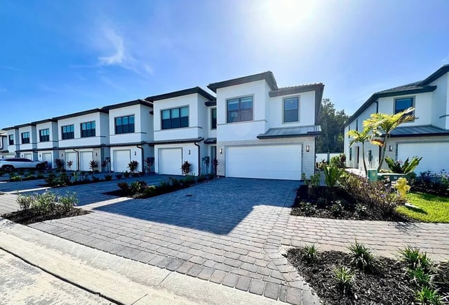 Building Photo - 27869 Solis Grande Dr Rental