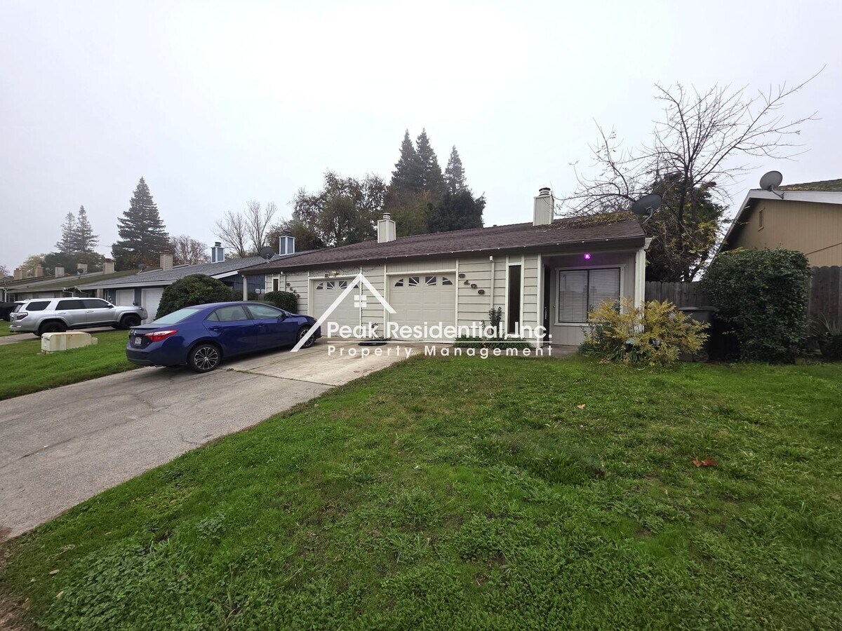 Wonderful 2 bedroom 2 bath duplex is located in Fair Oaks! - Wonderful 2 bedroom 2 bath duplex is located in Fair Oaks!