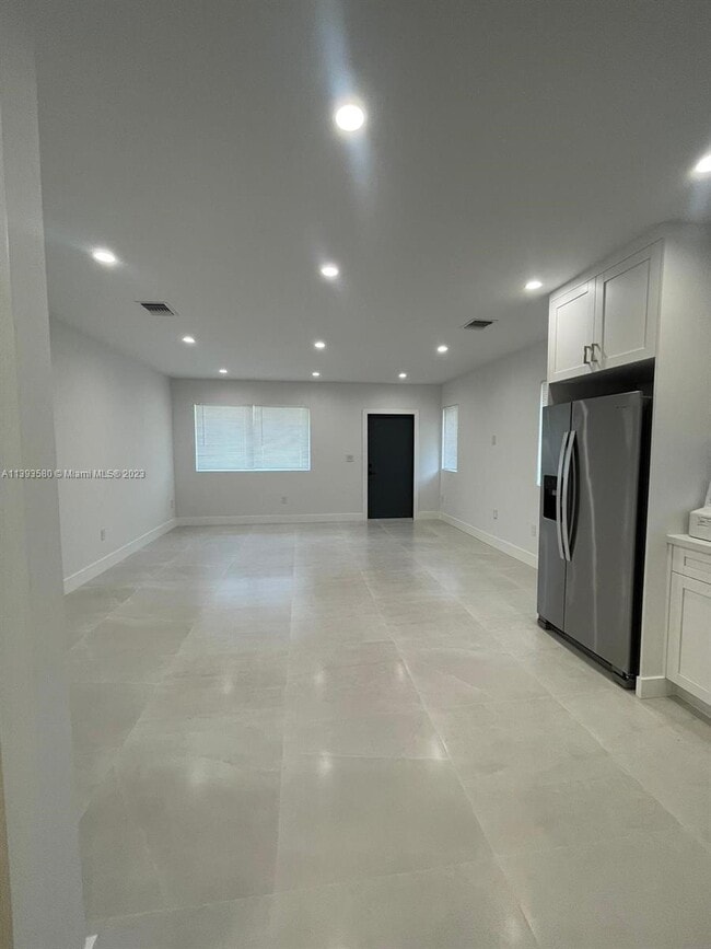 Photo - 6331 SW 23rd St