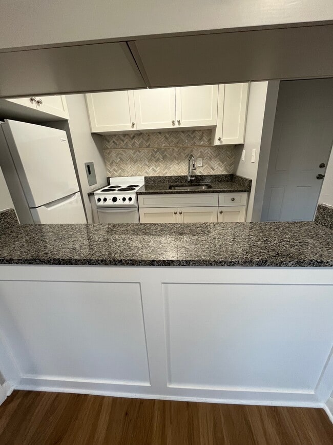 Photo - 15 Fairfax Ave