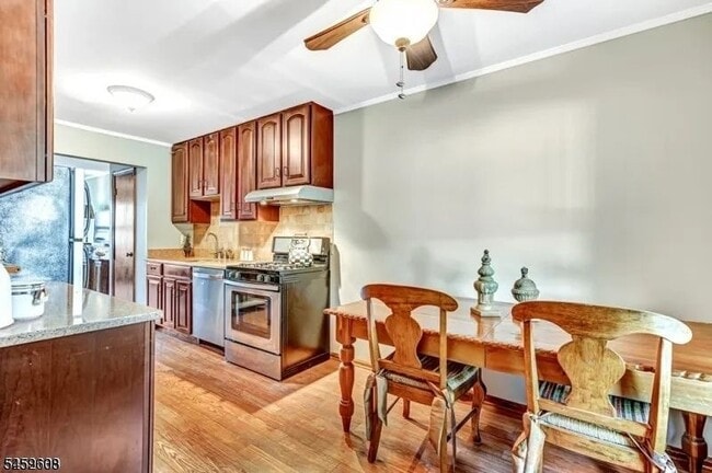 Photo - 2 Colonial Ct