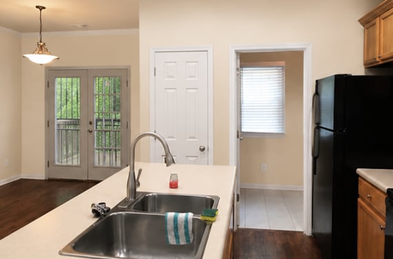 Photo - 665 Jones Ave NW