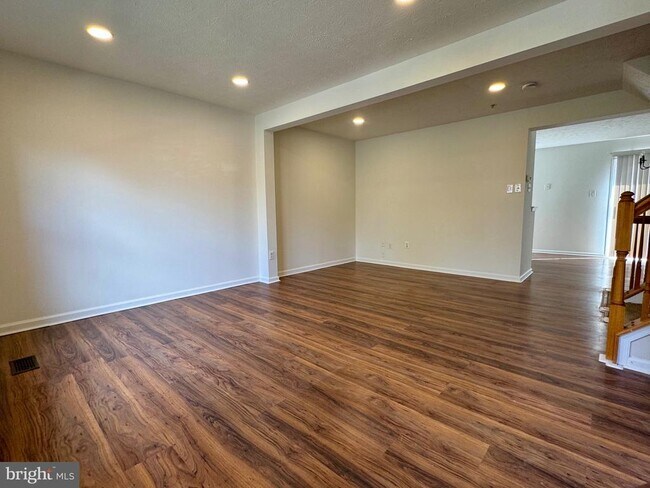 Photo - 5229 Abbeywood Ct Townhome