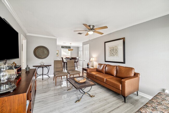 Photo - 5006 Idaho St