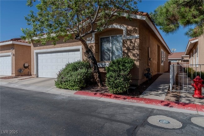 Building Photo - 2804 W Agate Ave