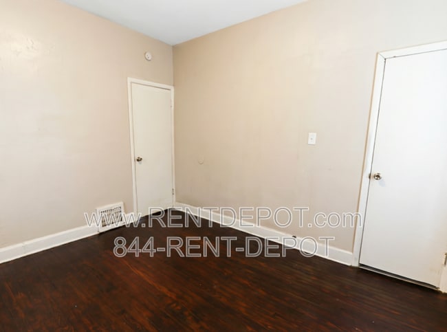 Photo - 1501 Henning Ave