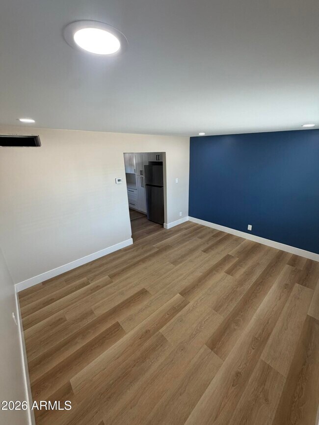 Photo - 909 S Kenwood Cir Unit A