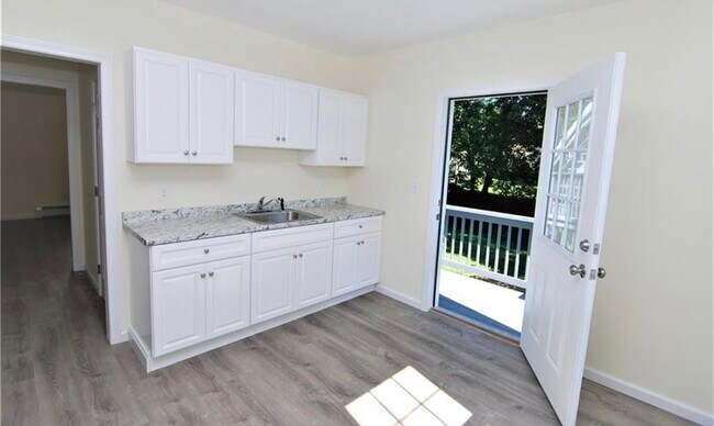 Photo - 19 D'Annunzio Ave Apartment Unit A