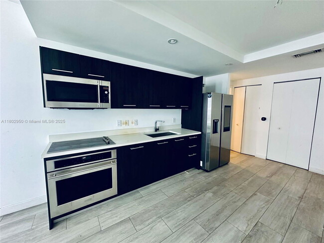 Photo - 55 SW 9th St Condo Unit 3409