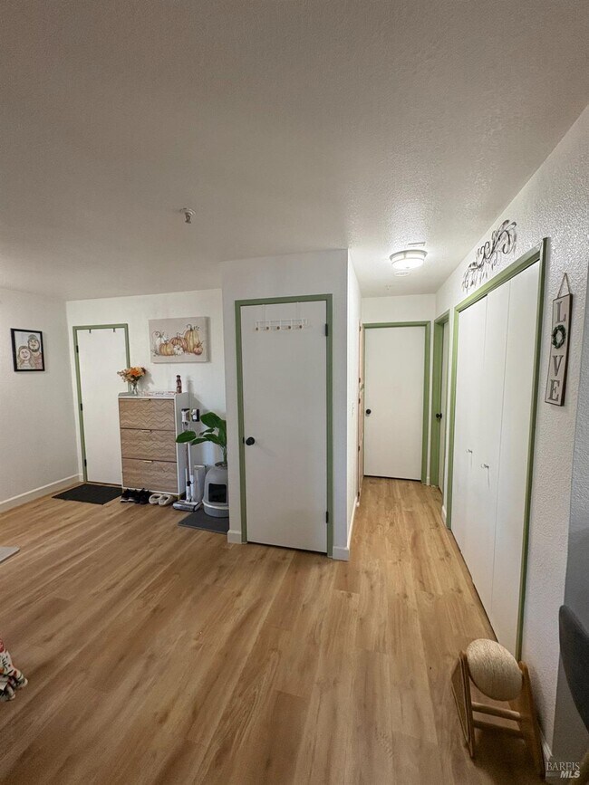 Photo - 136 Sea Crest Cir