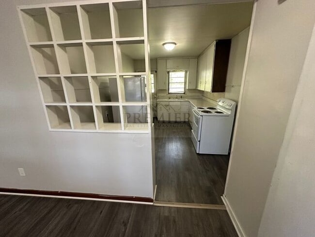 Photo - 1 bd/1 ba -1017 S Glenwood Dr #A, Independence, MO 64053 DUPLEX - Rent $825 - FRONT OF Duplex