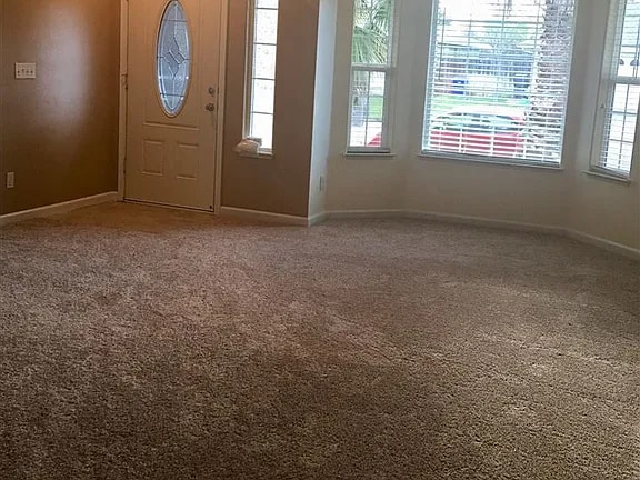 Photo - 255 Shelley Way