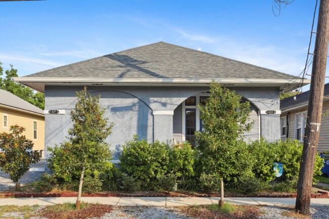 Building Photo - 615 S Hennessey St Rental