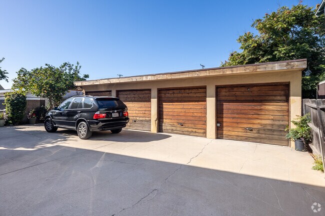 539 Saint Louis Ave, Long Beach