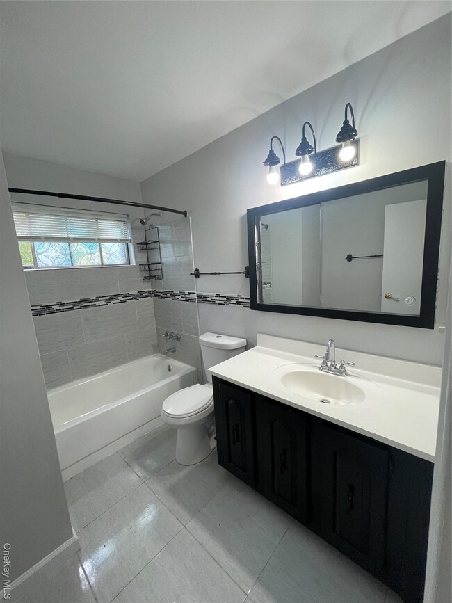 Photo - 173 Sugarwood Ln