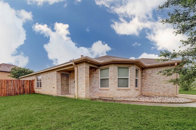 Photo - 10627 Ince Ln
