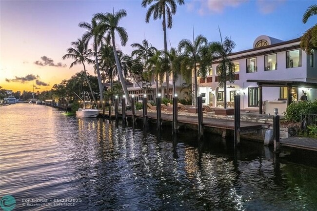 Building Photo - 2430 Castilla Isle Rental