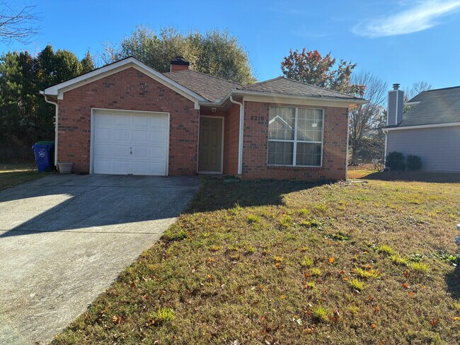 Photo - Room in House on Klondike River Rd