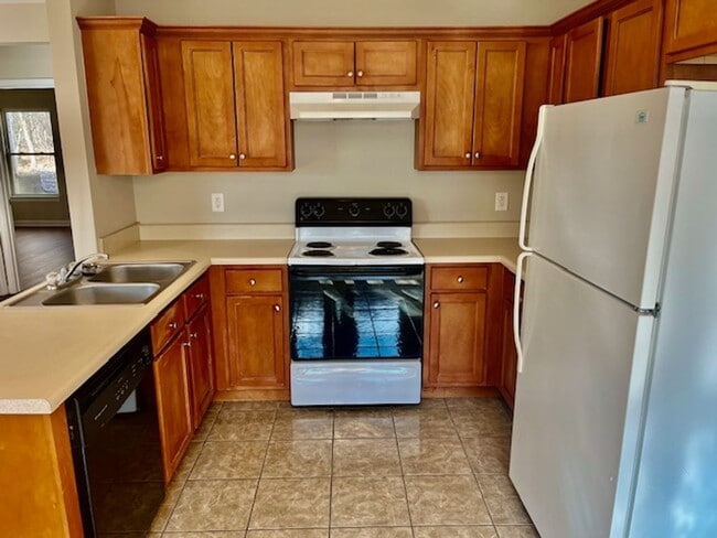 Photo - Brookstone Dr #1 &amp; #3 Unidad 3 Brookstone Dr