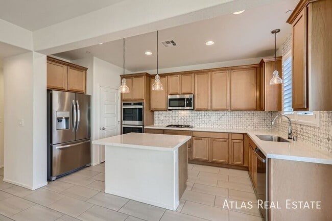 Photo - 637 Loyalty Ct House