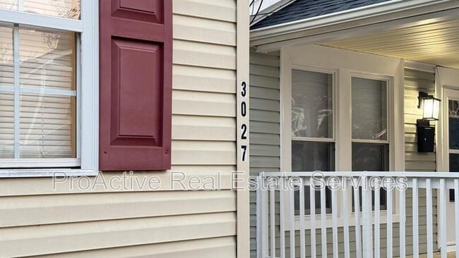 Photo - 3027 Peronne Ave Unit B