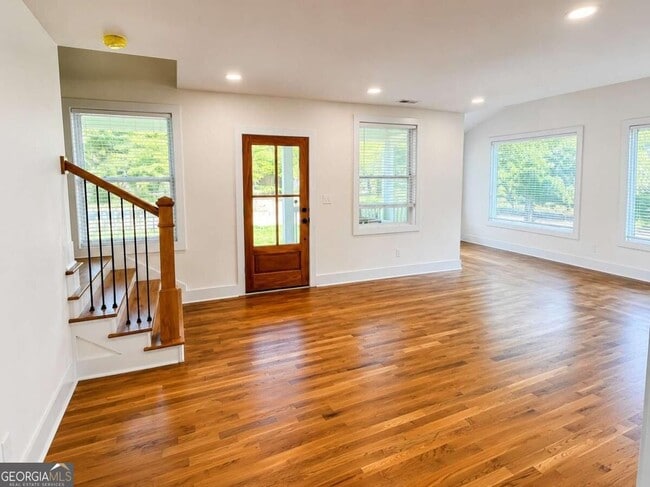 Photo - 1511 Belmont Ave SW