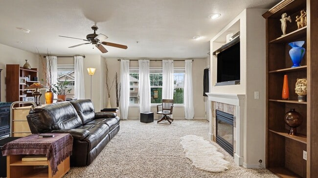 Photo - 2bd/1ba Maple Valley Condo Unit B1