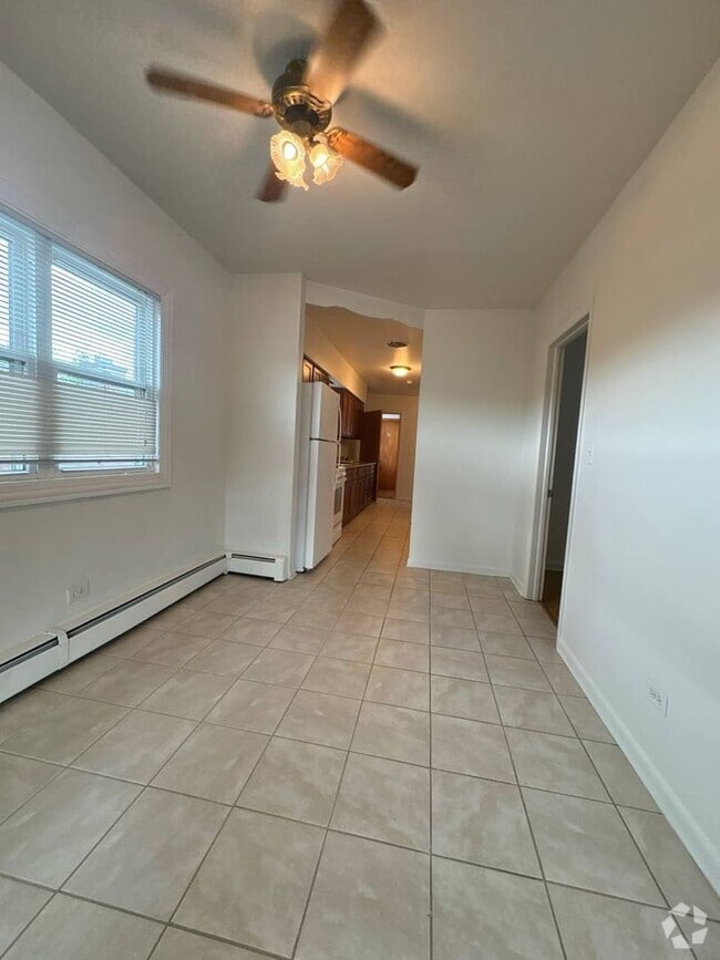 Building Photo - 8827 W Grand Ave Unit 2F Rental