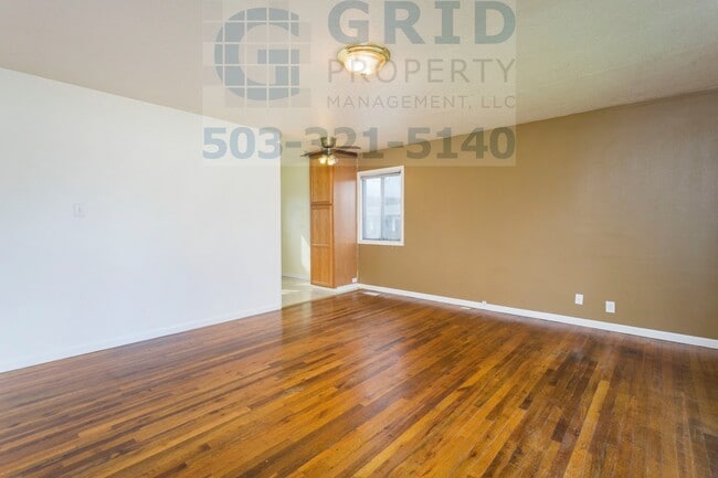 Photo - 2 Bedroom Bungalow in Northeast Portland - Huge Backyard!