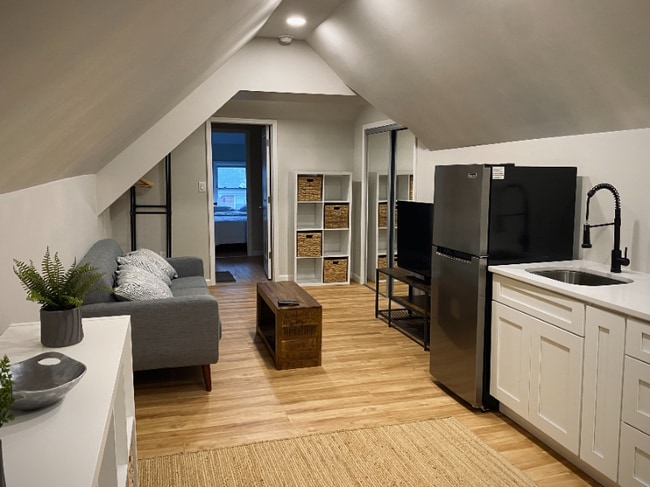 Photo - 300 Magnolia St Unidad 3