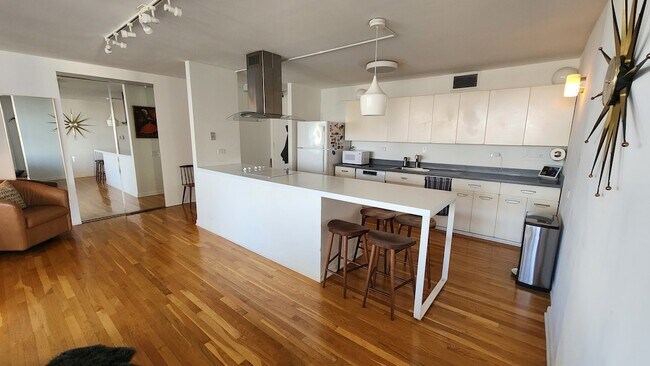 Photo - 340 W Diversey Pkwy Unit 2719