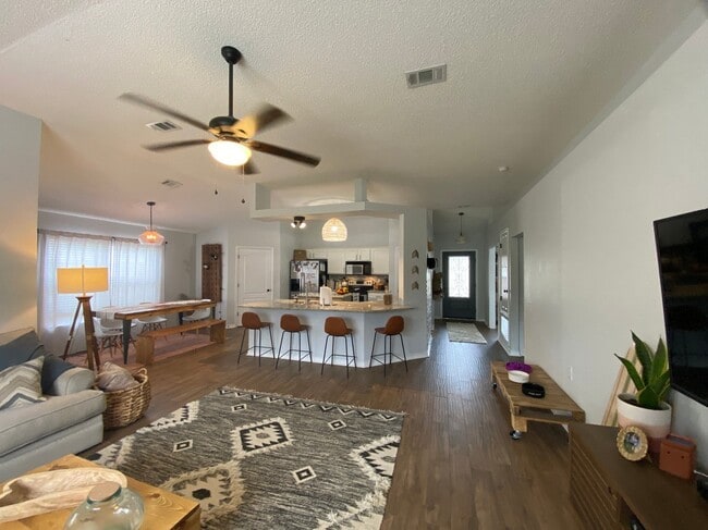 Photo - 6486 Surfside Cove