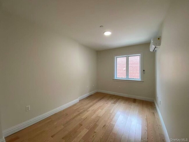 Photo - 140-05 32nd Ave Unidad 2