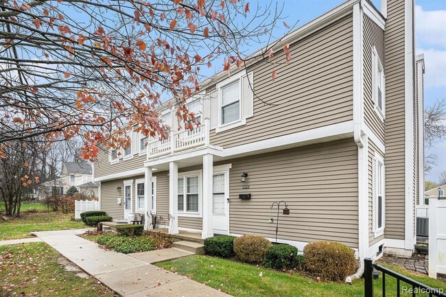 Building Photo - 41712 Onaway Dr