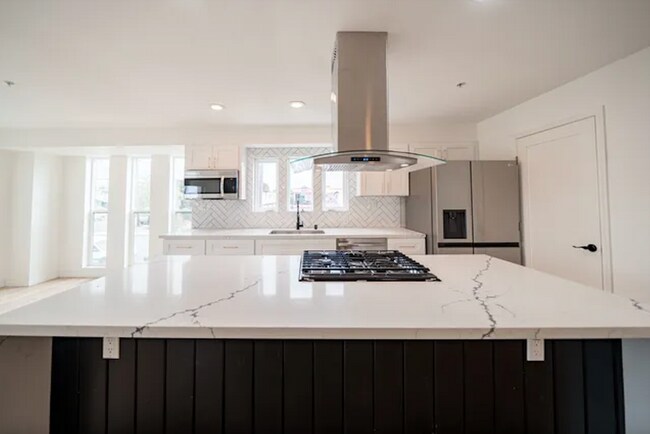 Photo - Hamilton Unidad C