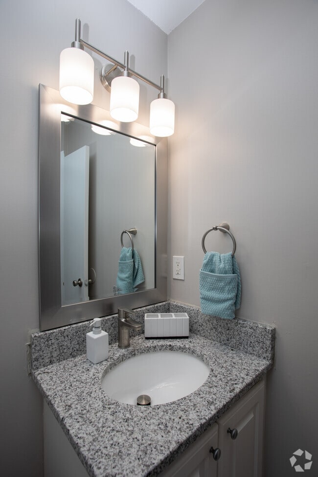 3BR, 2BA