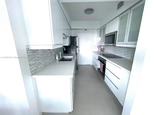 Photo - 1000 West Ave Unit 403