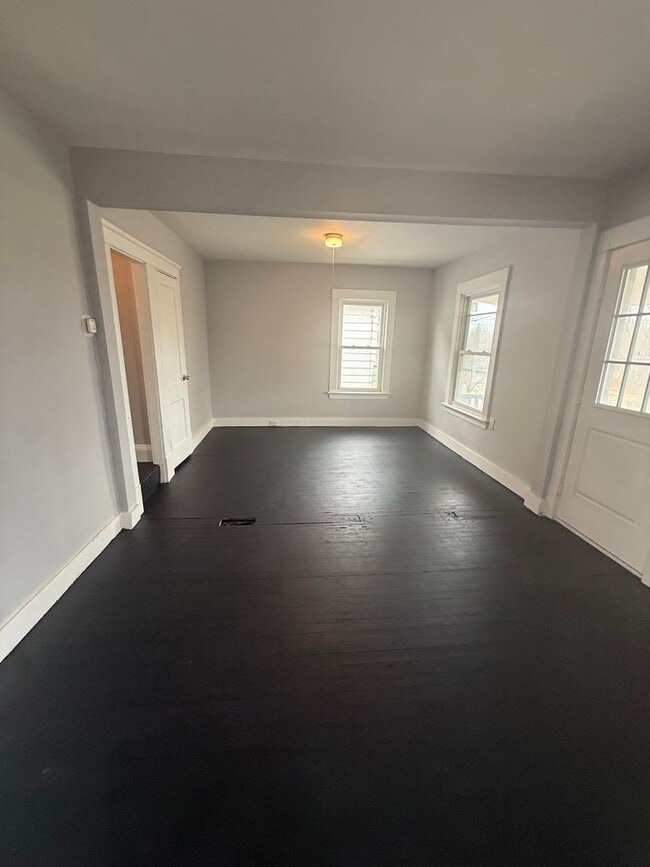 Photo - 15718 Holmes Ave Unit up