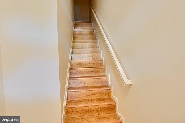 Photo - 1729 Guilford Ave Unidad 3