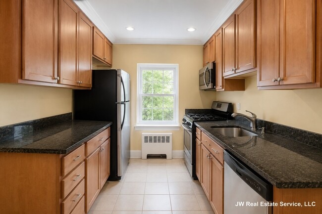 Photo - 652 Washington St Unit 3