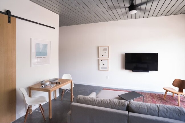 Building Photo - 2465 38th St Unit 3 Rental