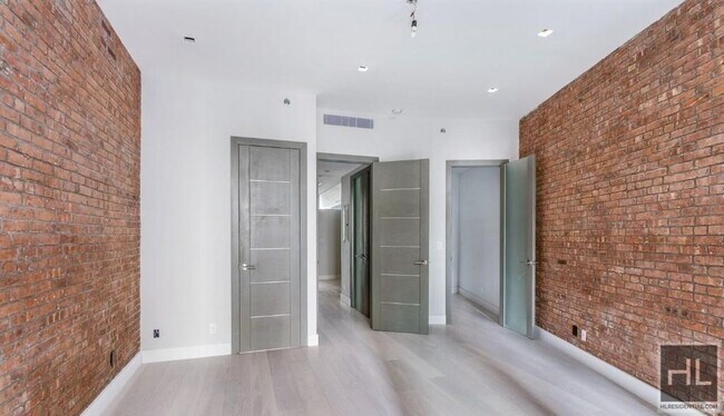 Photo - Bowery Unit 3